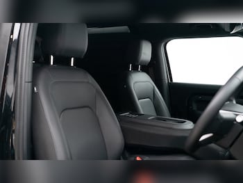 Used Land Rover Defender 2025 for sale - 77665057: Photo