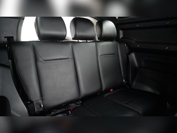 Used Land Rover Defender 2025 for sale - 77665057: Photo