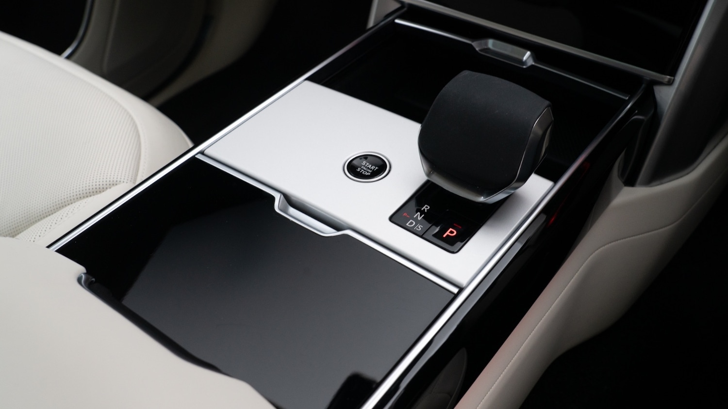 Used Land Rover Range Rover 2024 for sale - 76434774: Photo 17