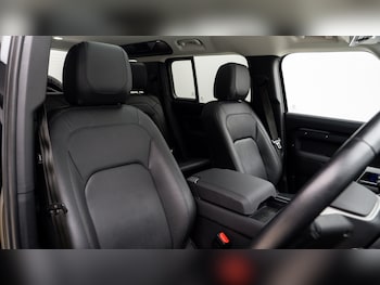 Used Land Rover Defender 2024 for sale - 78643638: Photo