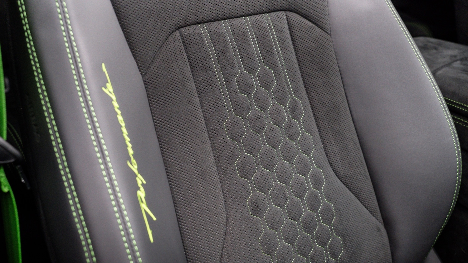 Used Lamborghini Urus 2025 for sale - 76869320: Photo 43