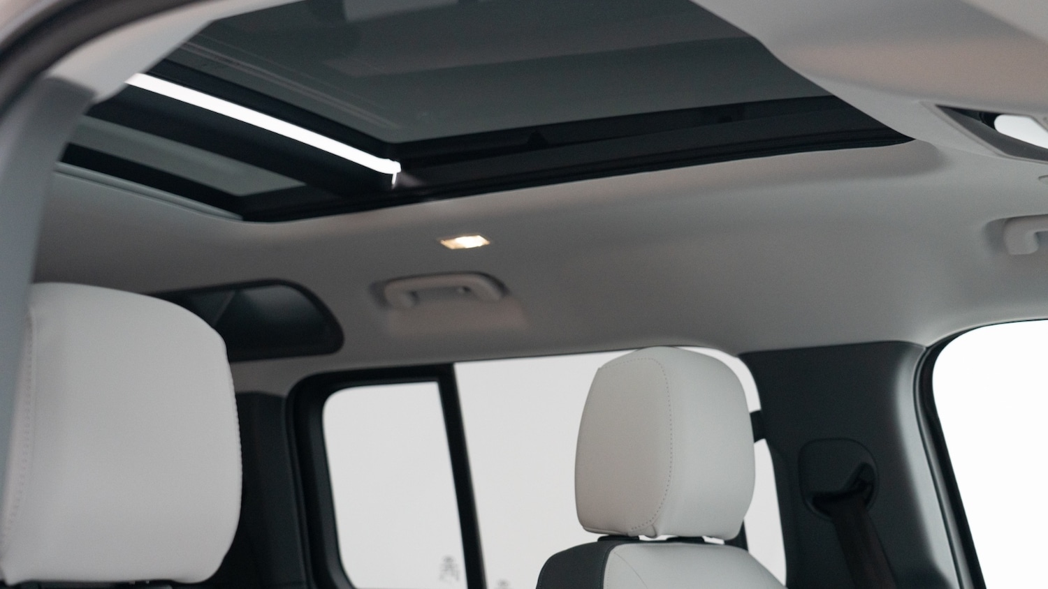 Used Land Rover Defender 2025 for sale - 76434885: Photo 13