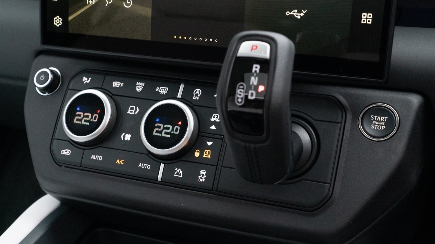 Used Land Rover Defender 2025 for sale - 76434885: Photo 23