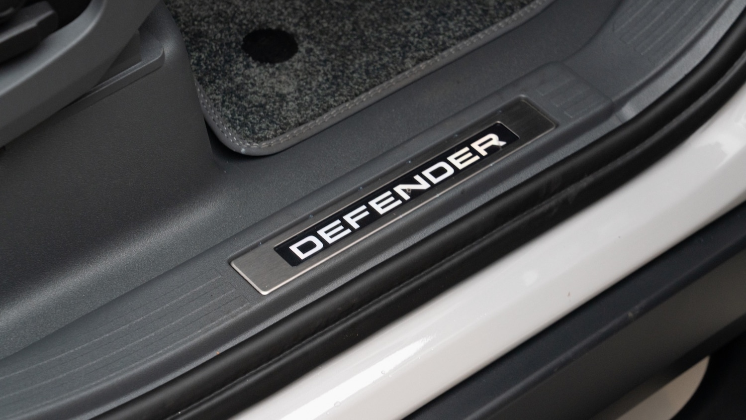 Used Land Rover Defender 2025 for sale - 76434885: Photo 31