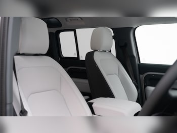 Used Land Rover Defender 2025 for sale - 76434885: Photo