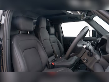 Used Land Rover Defender 2025 for sale - 75569672: Photo