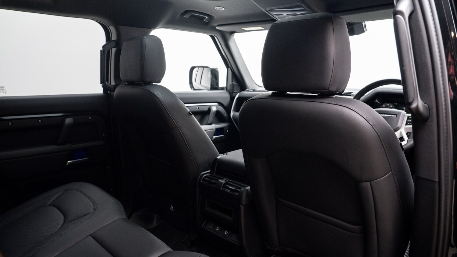 Used Land Rover Defender 2024 for sale - 77988448: Photo 11