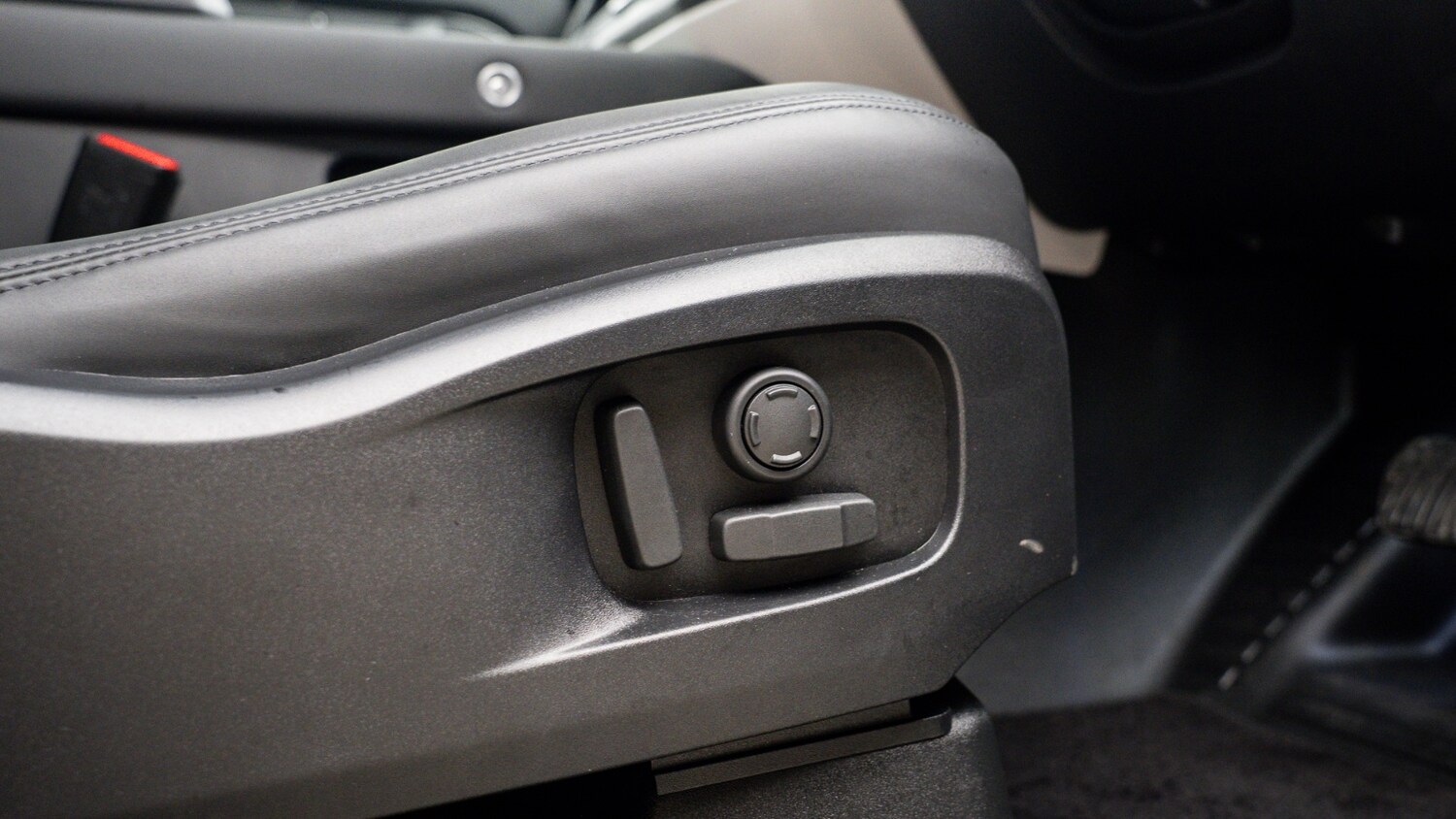 Used Land Rover Defender 2024 for sale - 77988448: Photo 29