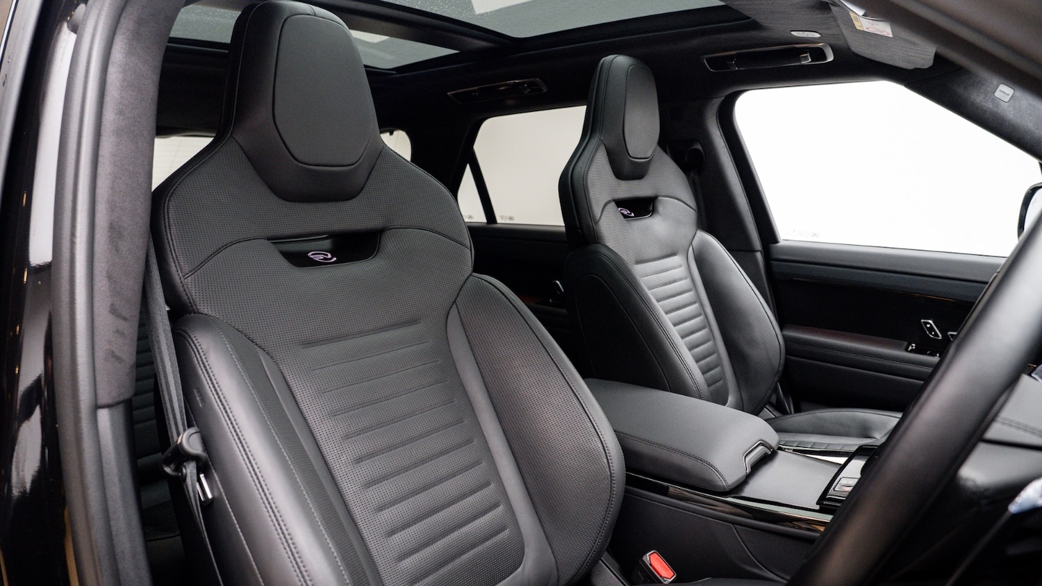 Used Land Rover Range Rover Sport 2024 for sale - 76999524: Photo 3