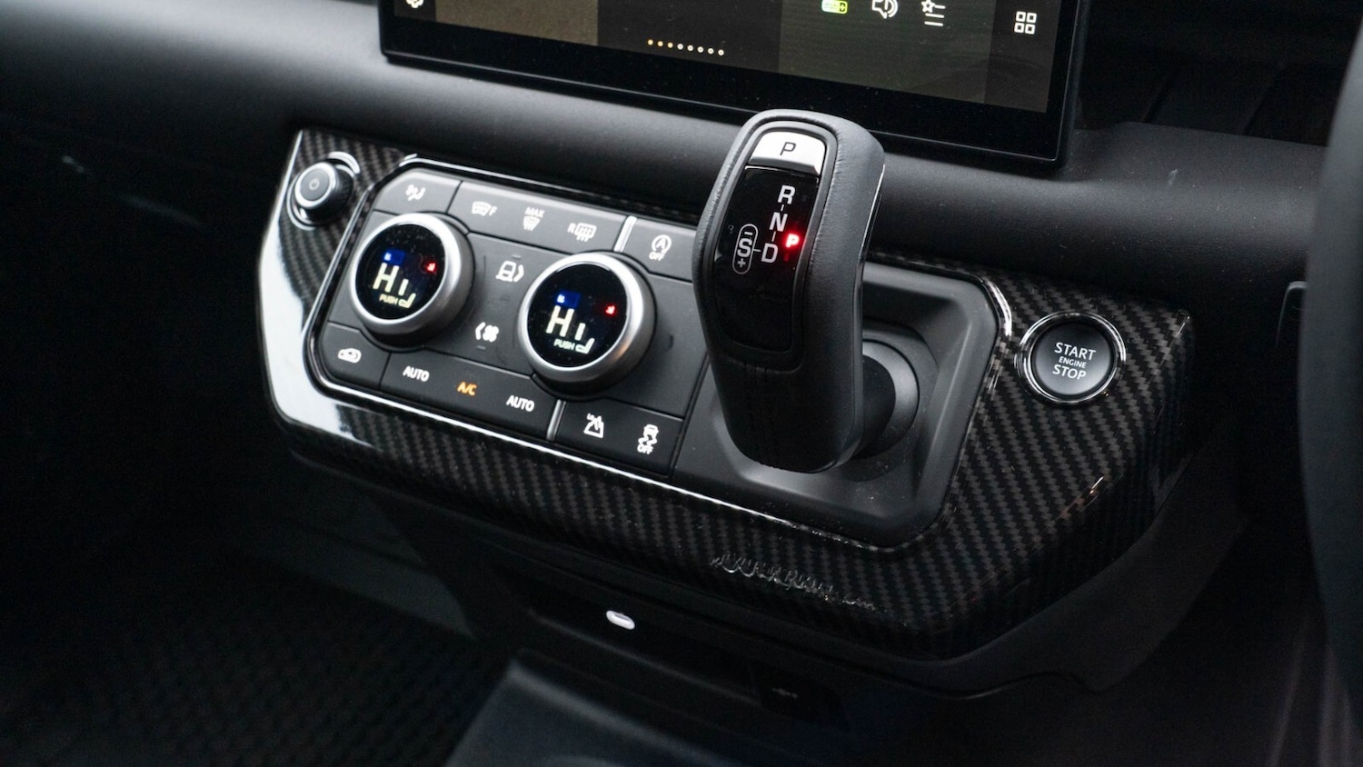 Used Land Rover Defender 2025 for sale - 76366456: Photo 23