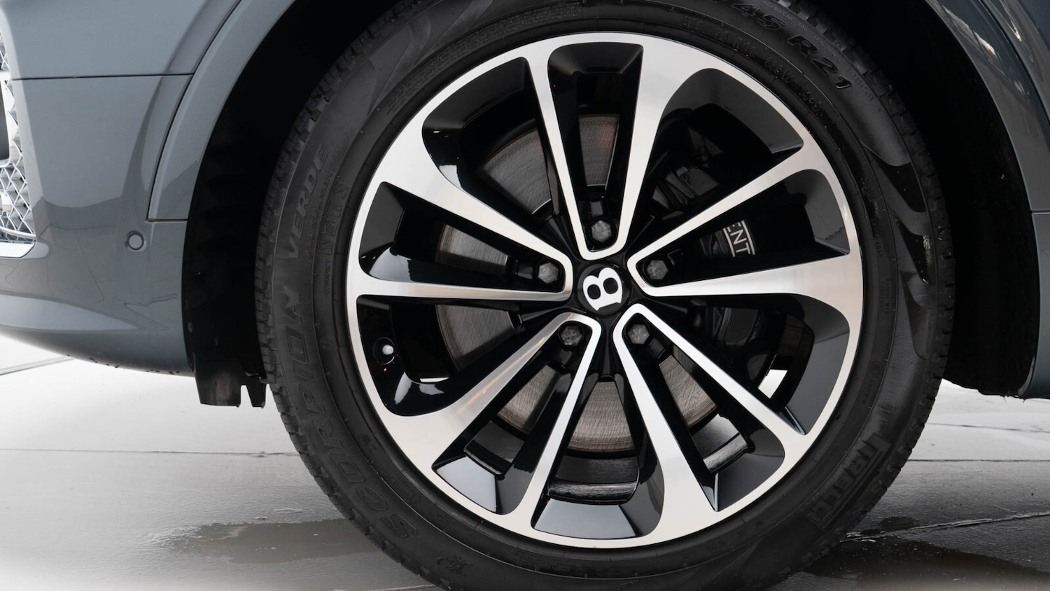 Used Bentley Bentayga 2022 for sale - 76172331: Photo 11