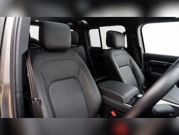 Used Land Rover Defender 2024 for sale - 77178083: Photo