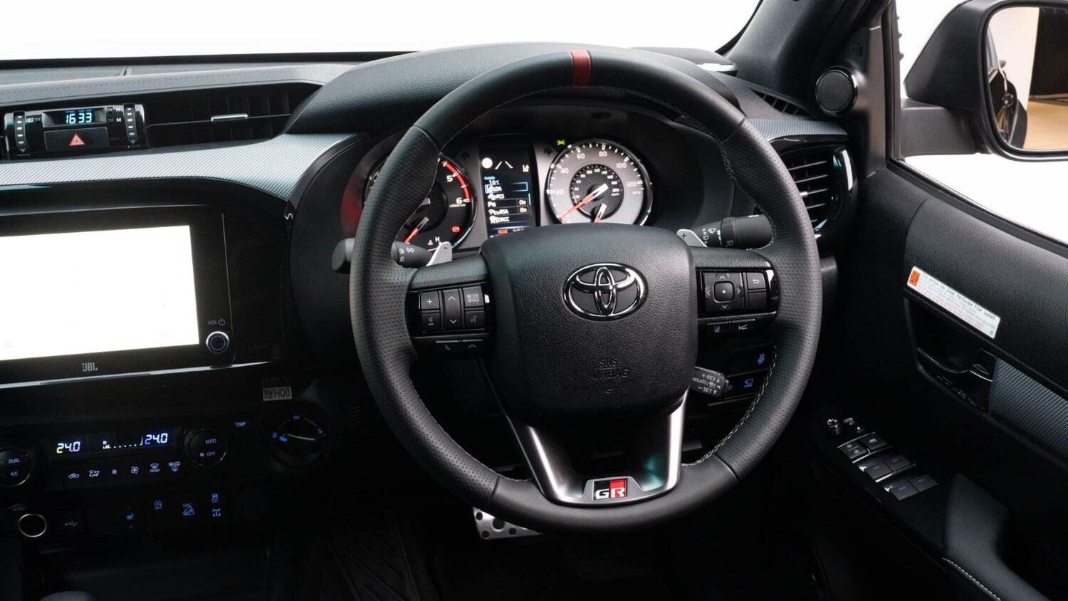 Used Toyota Hilux 2025 for sale - 76130594: Photo 16