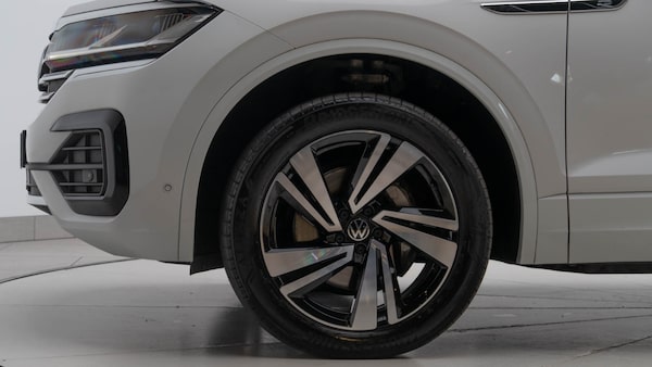 Used Volkswagen Touareg 2023 for sale - 76208801: Photo 10