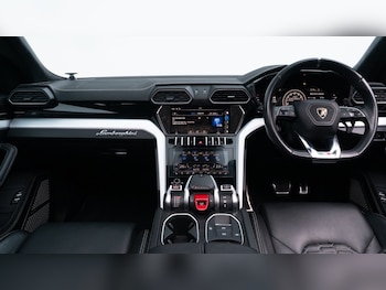 Used Lamborghini Urus 2019 for sale - 76312473: Photo 2