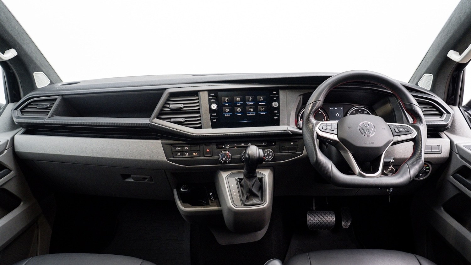 Used Volkswagen Transporter 2023 for sale - 76834849: Photo 2