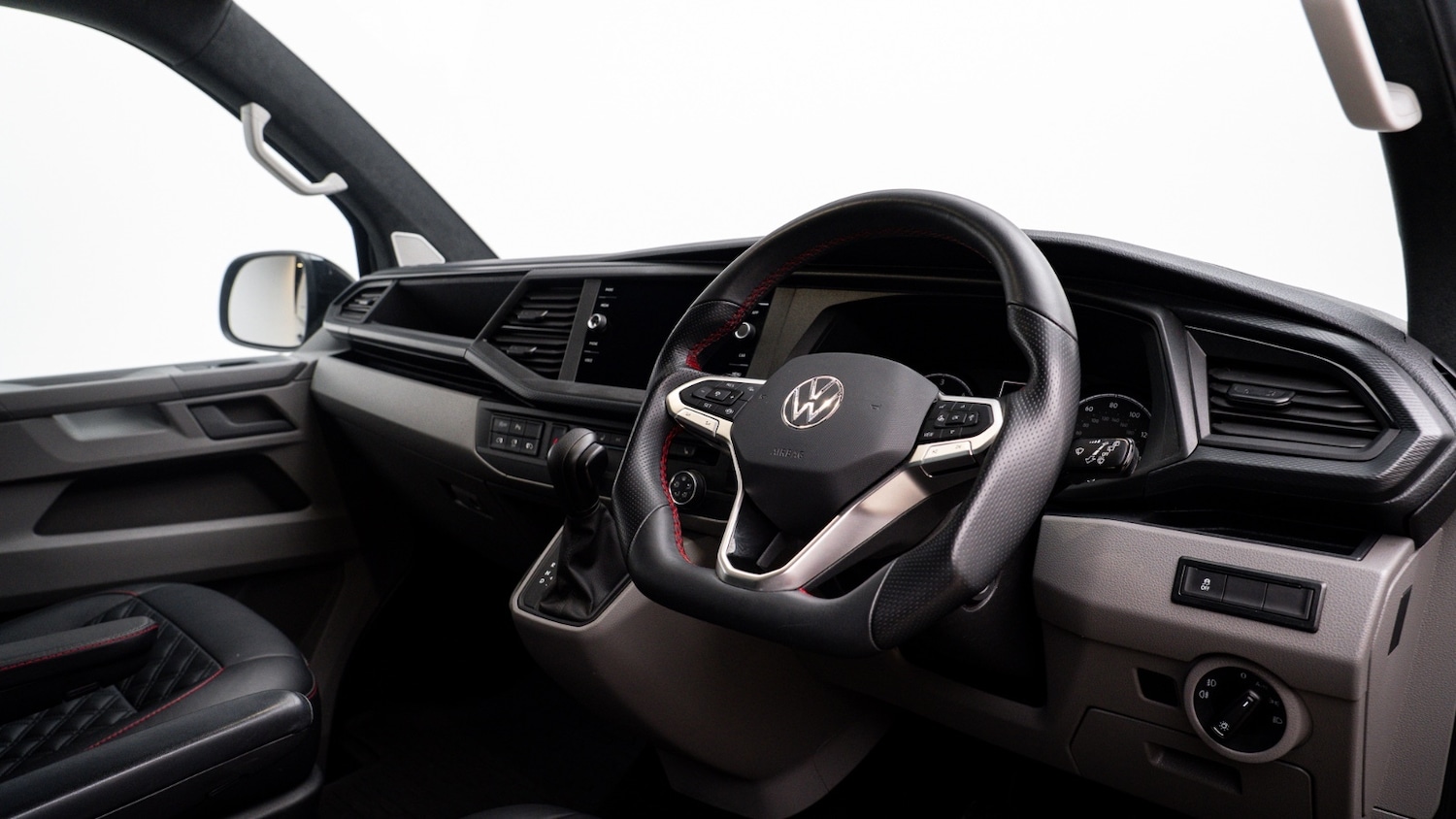 Used Volkswagen Transporter 2023 for sale - 76834849: Photo 23