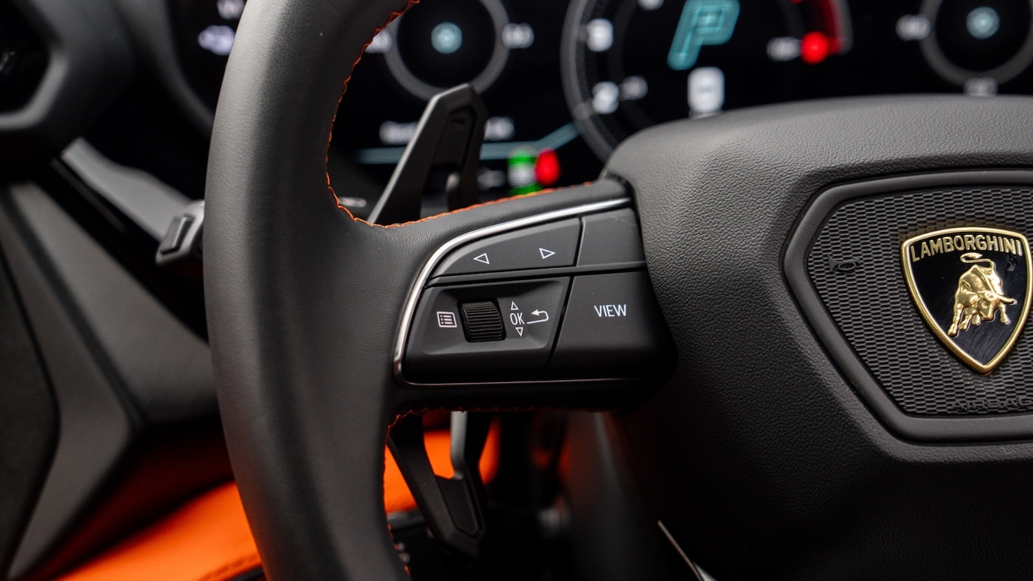 Used Lamborghini Urus 2025 for sale - 77903309: Photo 15