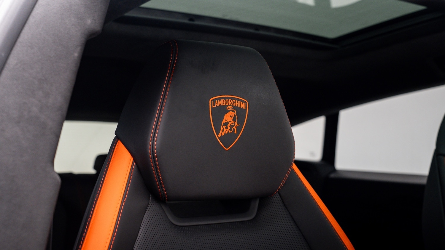 Used Lamborghini Urus 2025 for sale - 77903309: Photo 31