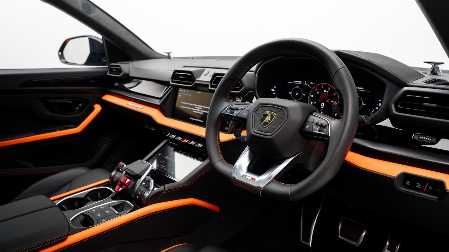 Used Lamborghini Urus 2025 for sale - 77903309: Photo 34