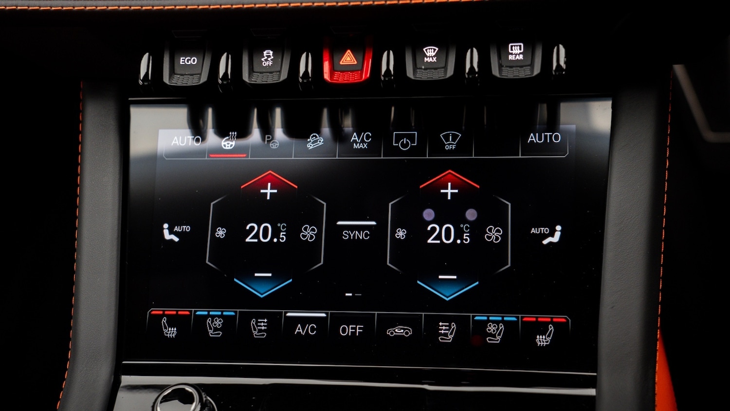 Used Lamborghini Urus 2025 for sale - 77903309: Photo 44