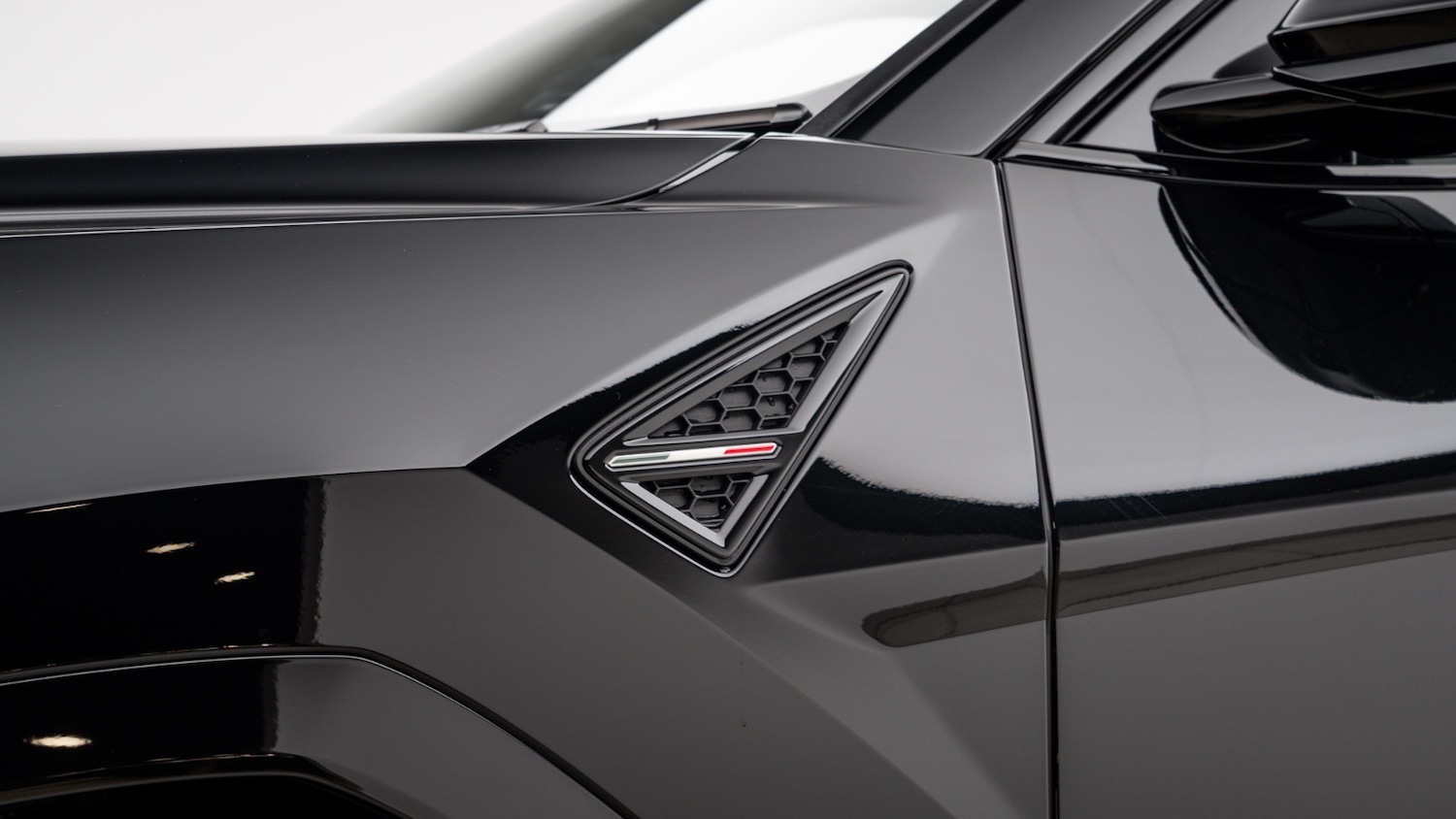 Used Lamborghini Urus 2025 for sale - 77903309: Photo 58