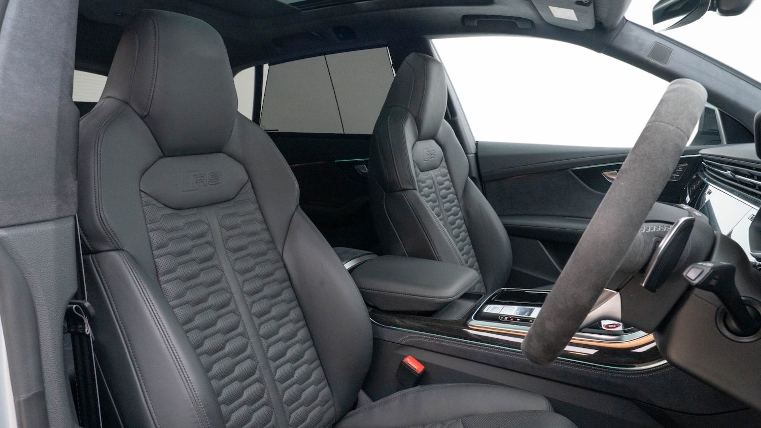 Used Audi RS Q8 2023 for sale - 76161306: Photo 3
