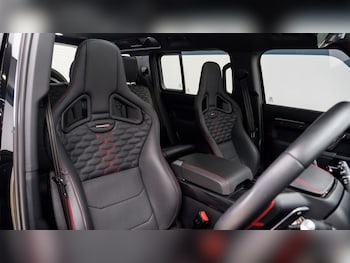 Used Land Rover Defender 2023 for sale - 78423910: Photo