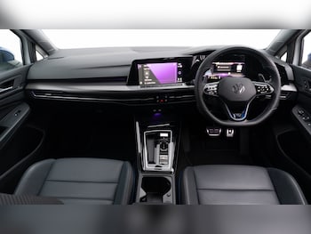 Used Volkswagen Golf 2023 for sale - 76766106: Photo