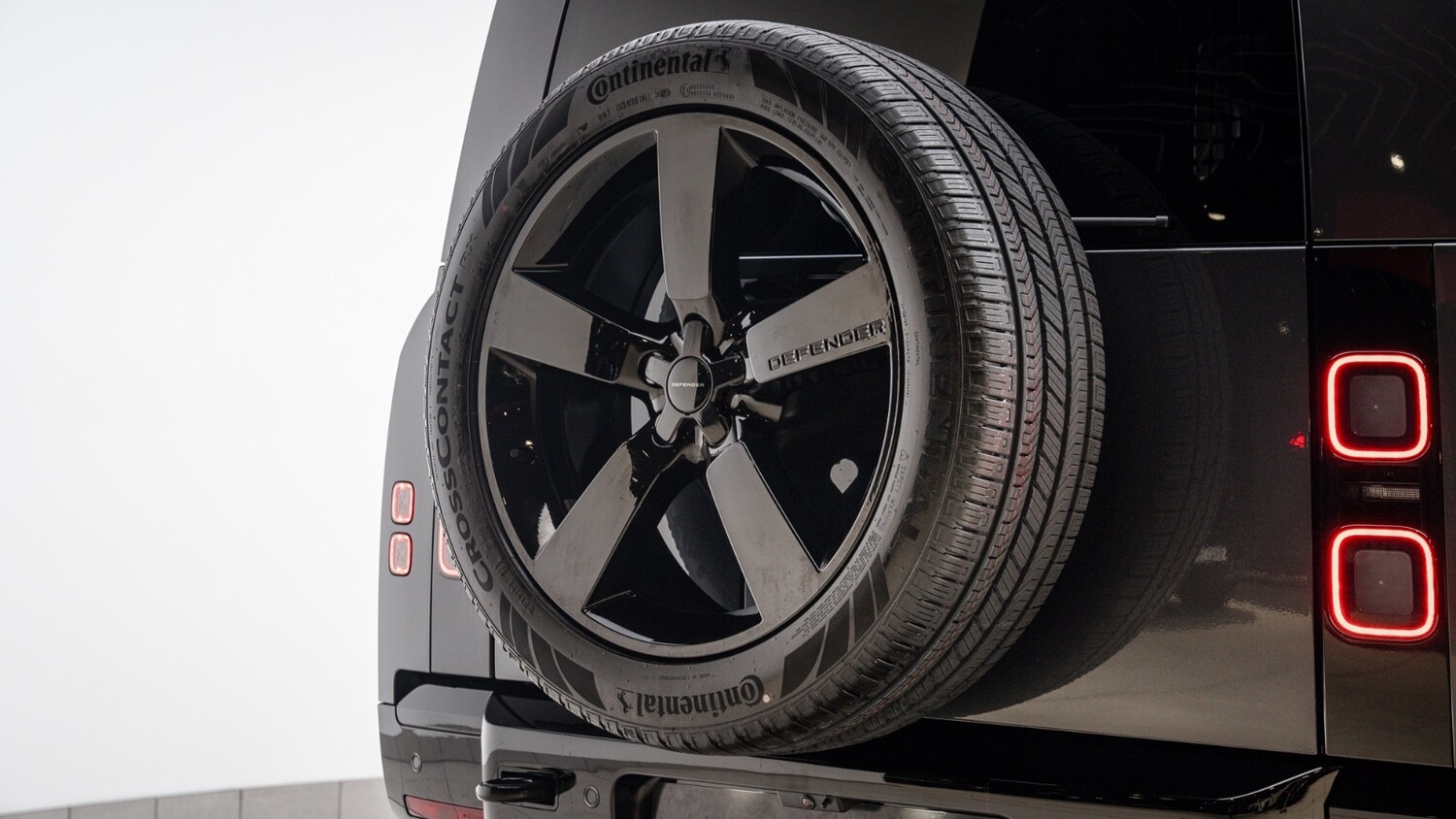 Used Land Rover Defender 2025 for sale - 77178082: Photo 36