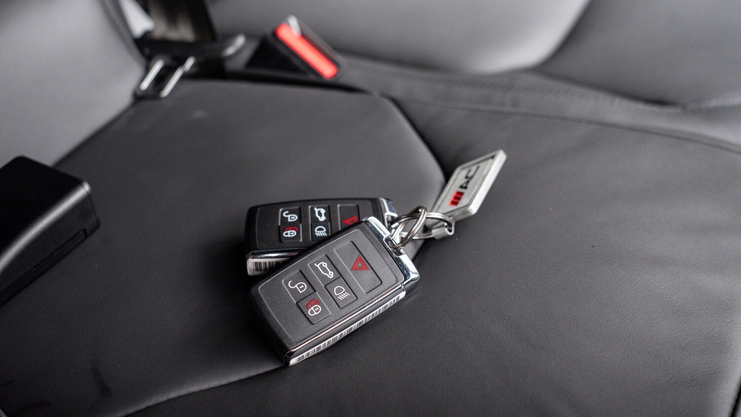 Used Land Rover Defender 2025 for sale - 77178082: Photo 37