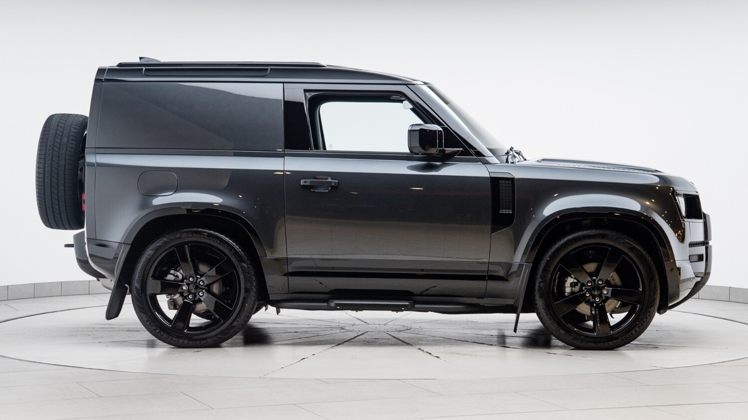 Used Land Rover Defender 2025 for sale - 77178082: Photo 6