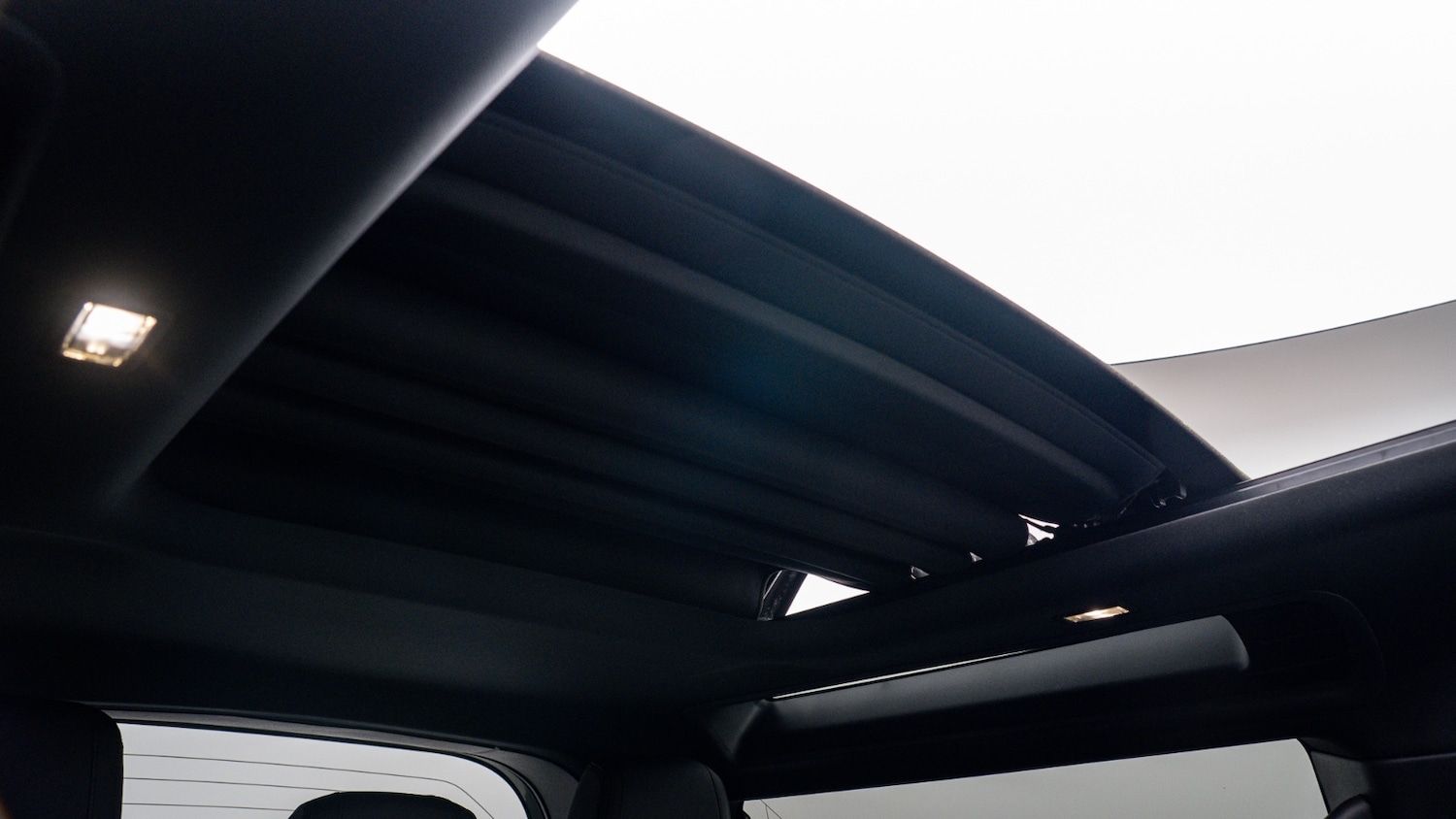 Used Land Rover Defender 2023 for sale - 77025455: Photo 22