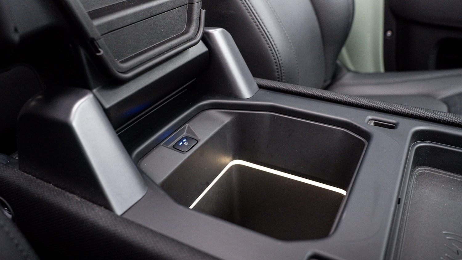 Used Land Rover Defender 2023 for sale - 77025455: Photo 28