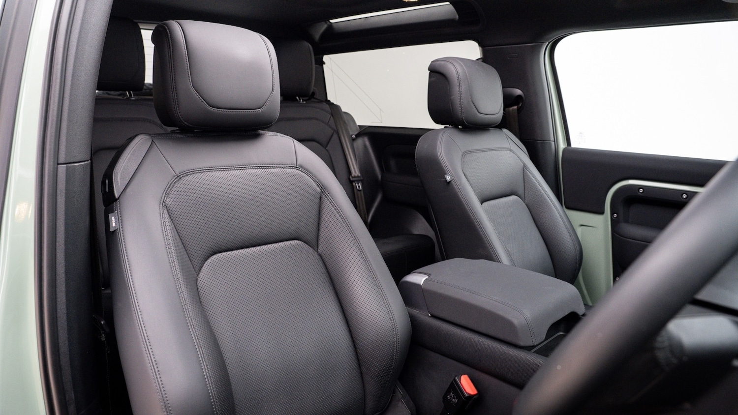 Used Land Rover Defender 2023 for sale - 77025455: Photo 3