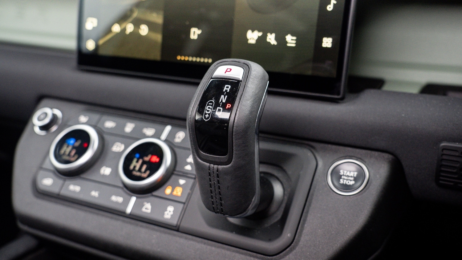 Used Land Rover Defender 2023 for sale - 77025455: Photo 30