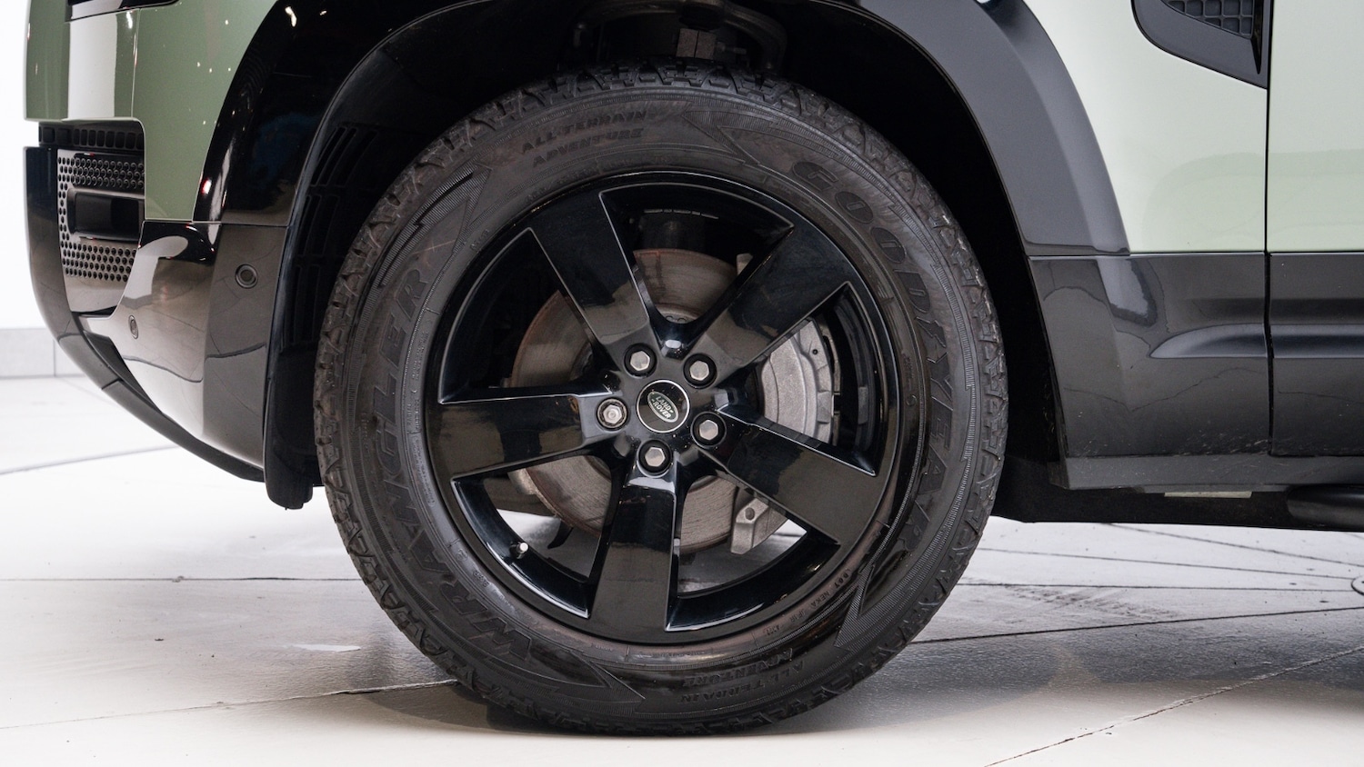 Used Land Rover Defender 2023 for sale - 77025455: Photo 35