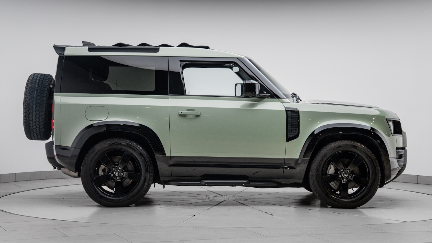 Used Land Rover Defender 2023 for sale - 77025455: Photo 5