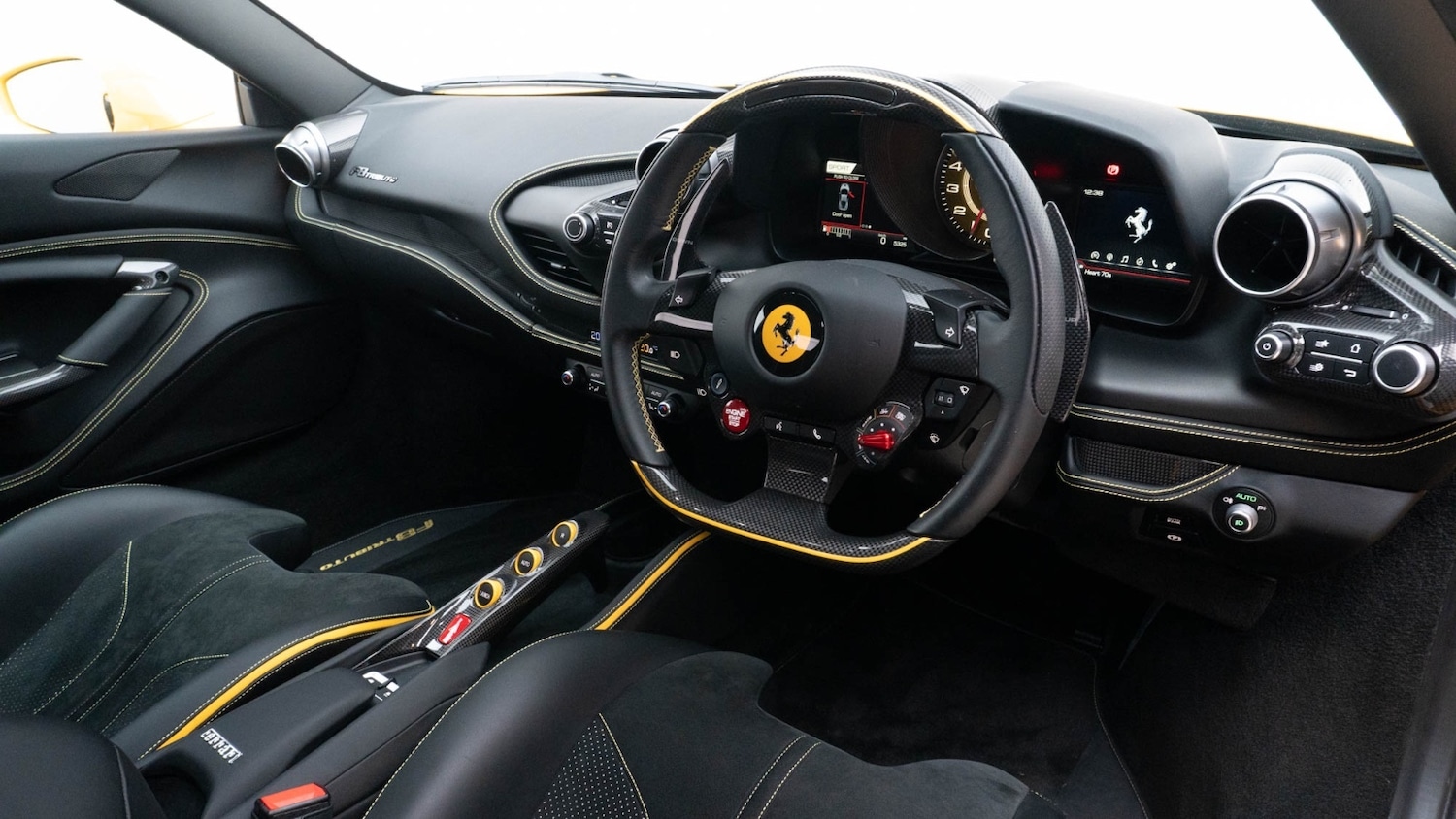 Used Ferrari F8 Spider 2020 for sale - 76208956: Photo 2