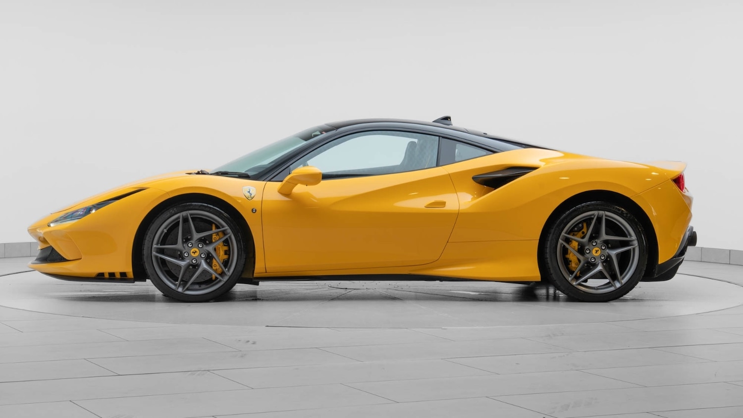 Used Ferrari F8 Spider 2020 for sale - 76208956: Photo 5