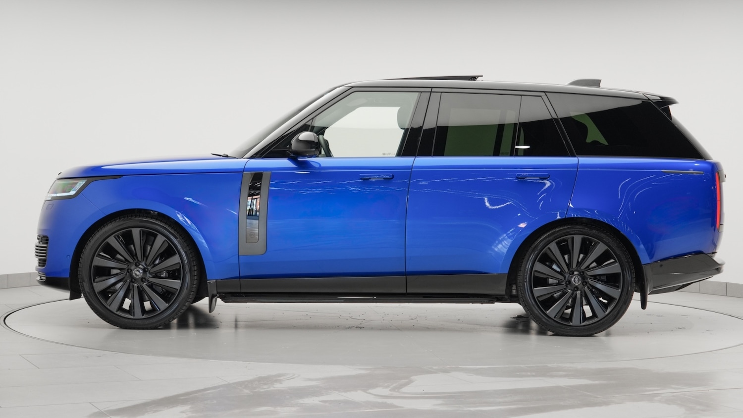 Used Land Rover Range Rover 2023 for sale - 76033892: Photo 4