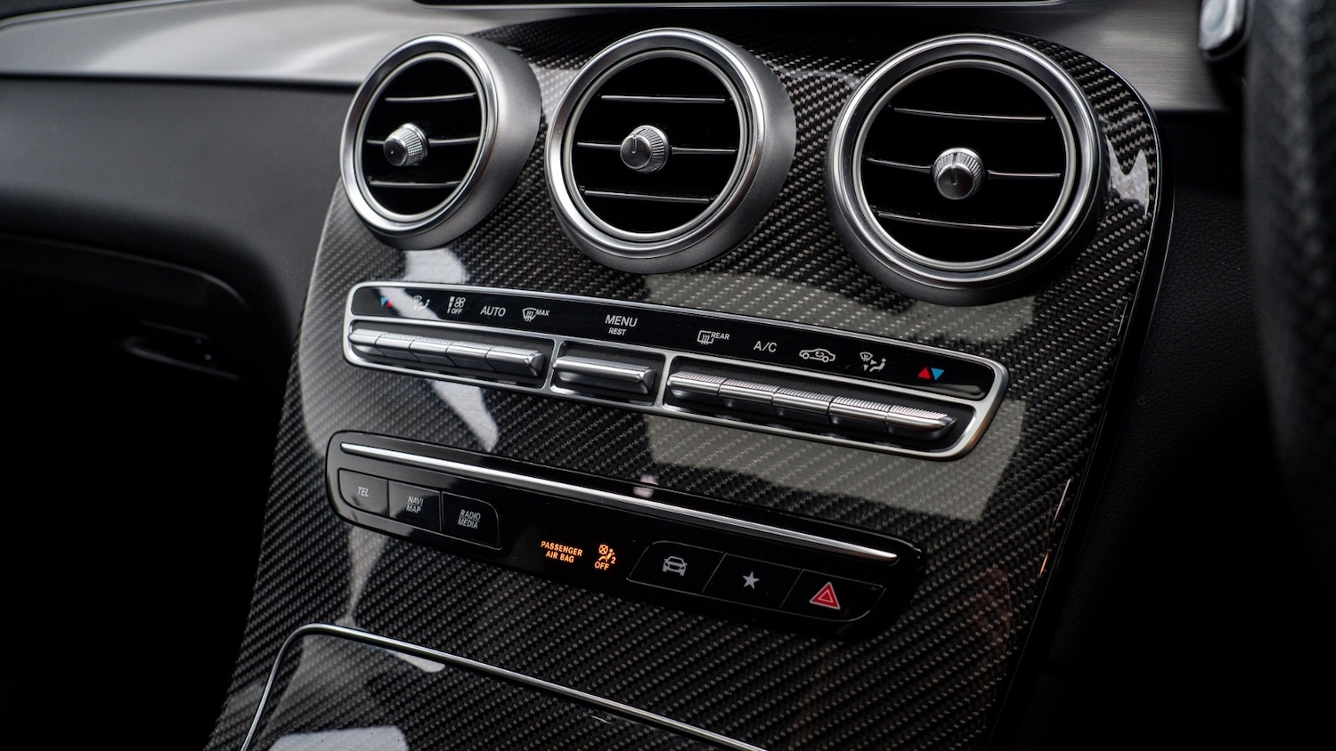 Used Mercedes-Benz GLC 2022 for sale - 77031361: Photo 32