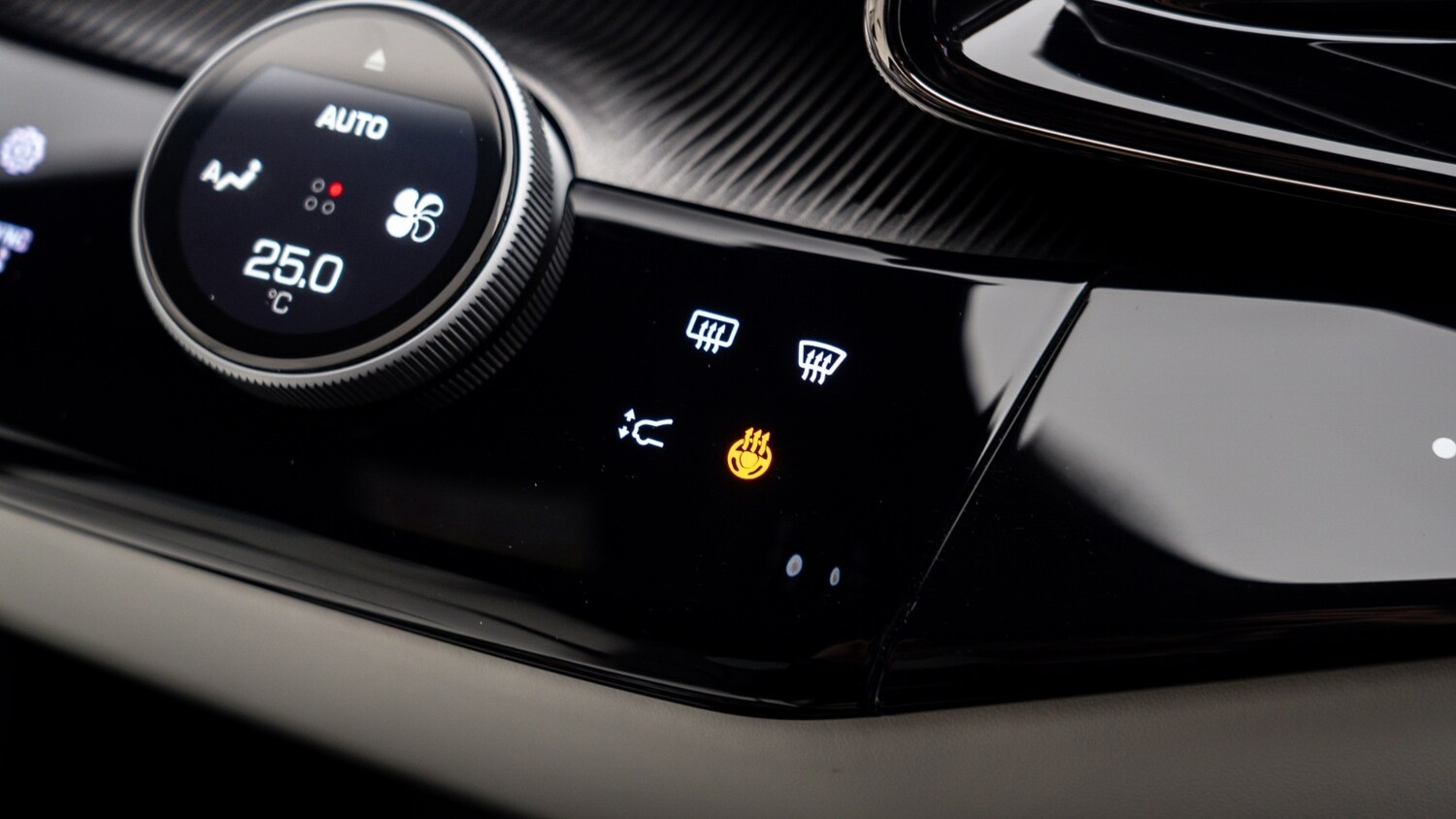 Used Ferrari Purosangue 2025 for sale - 77934286: Photo 24