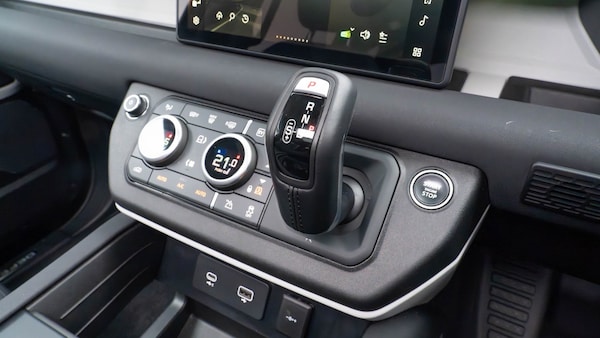 Used Land Rover Defender 2023 for sale - 76183836: Photo 11