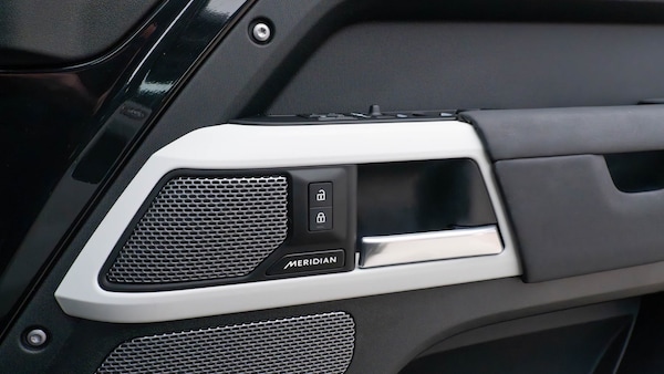 Used Land Rover Defender 2023 for sale - 76183836: Photo 21