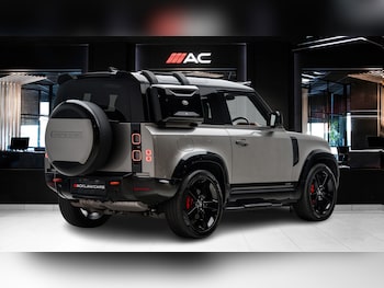 Used Land Rover Defender 2023 for sale - 78915068: Photo