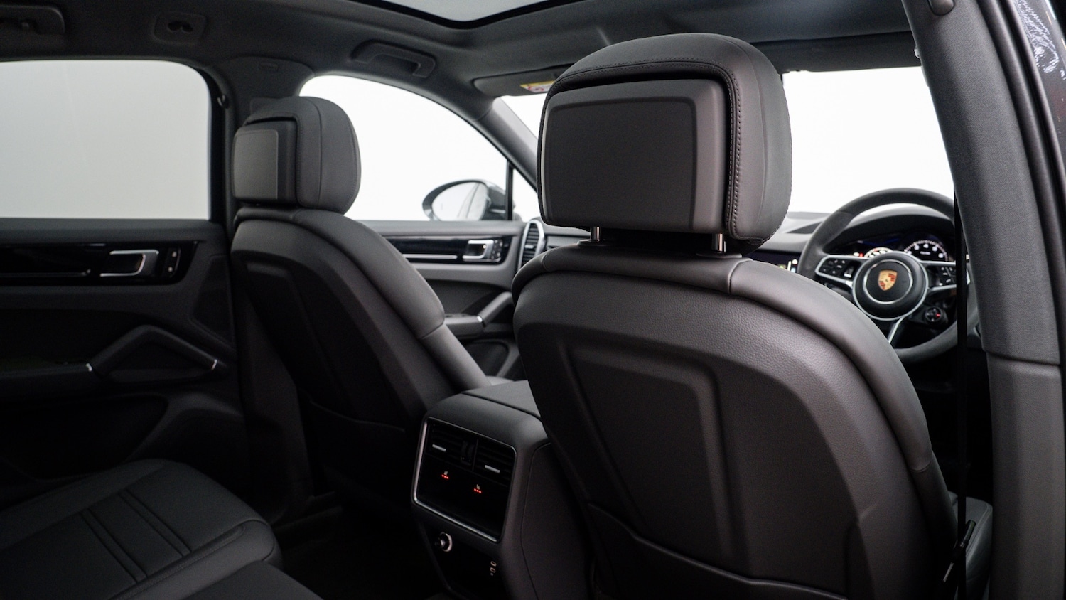 Used Porsche Cayenne 2023 for sale - 77036006: Photo 6