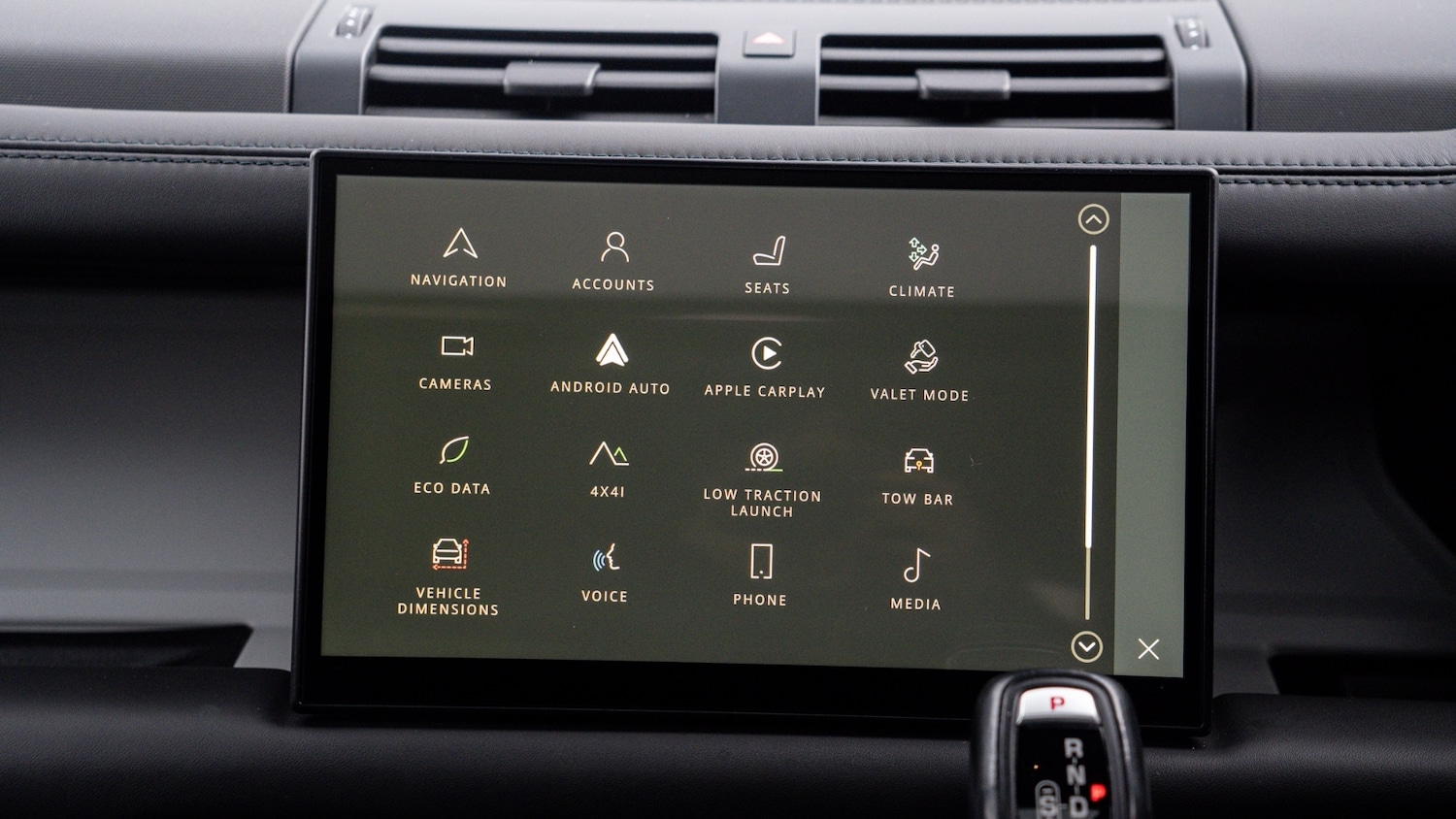 Used Land Rover Defender 2023 for sale - 76948514: Photo 17