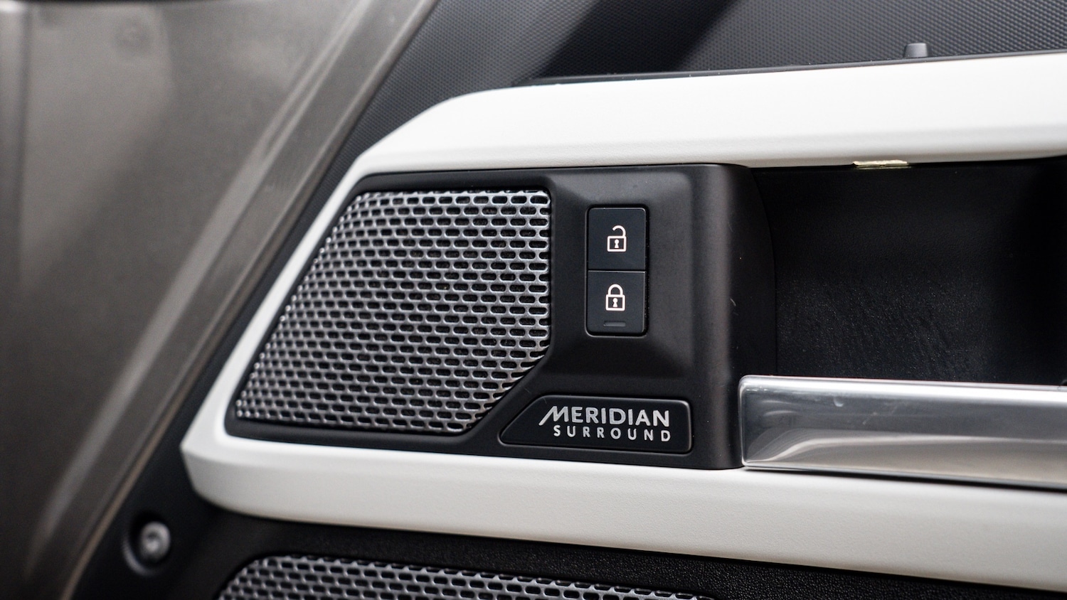 Used Land Rover Defender 2023 for sale - 76948514: Photo 25