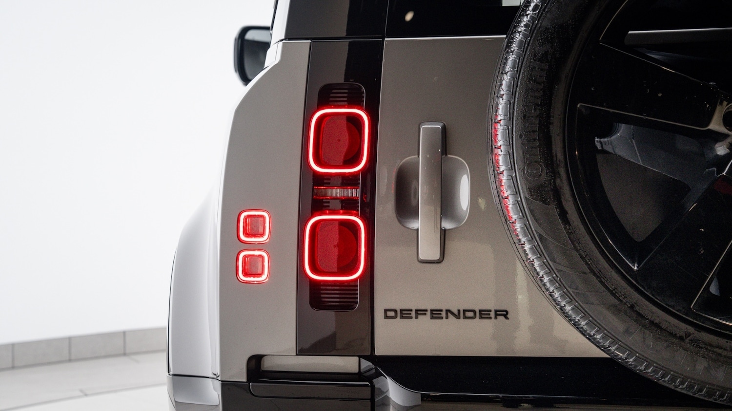 Used Land Rover Defender 2023 for sale - 76948514: Photo 37